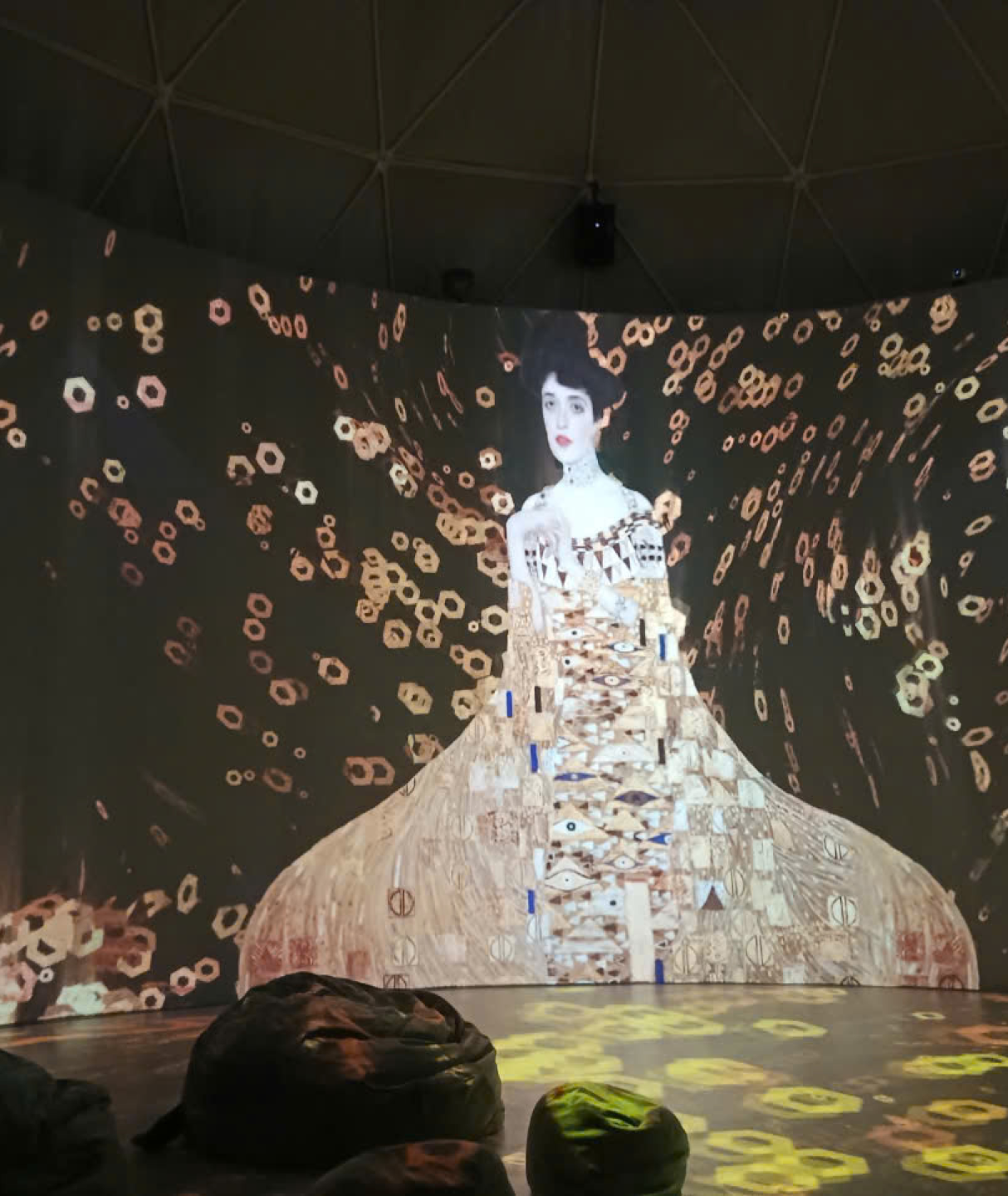 Tinh Hoa Tỏa Sáng